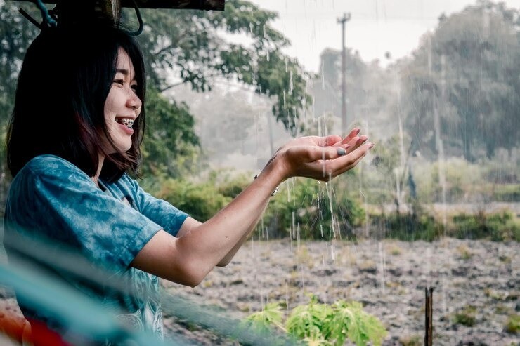 kemewahan hidup sederhana, cara bahagia tanpa uang, hal kecil yang bikin bahagia, kebahagiaan untuk ibu muda, self care di rumah, kebahagiaan tanpa belanja, healing murah meriah, menikmati hidup sederhana, me time ibu rumah tangga, kebahagiaan 